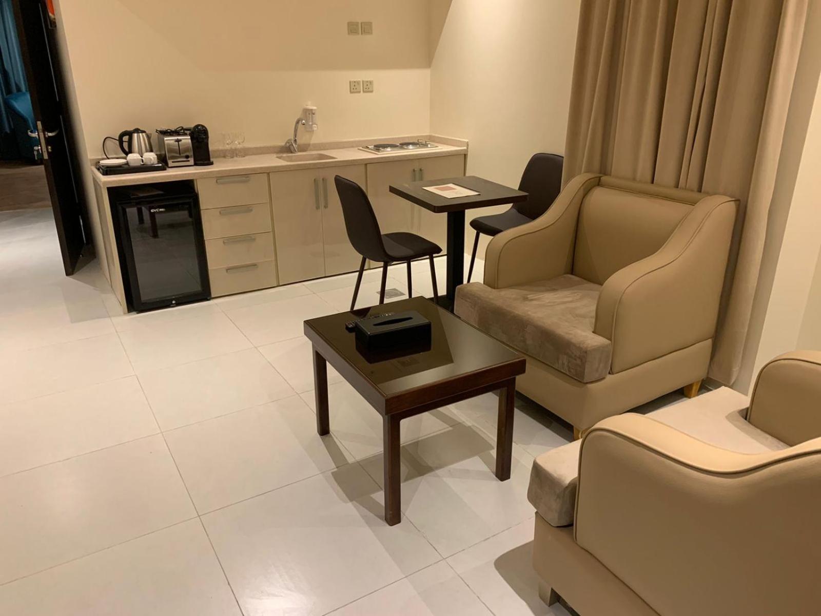 Fanan Suite Jeddah Værelse billede